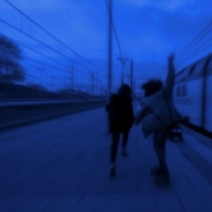 王秋儿蕾丝三角裤跳钢管舞
